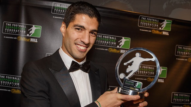 Vuot mat Ronaldo, Suarez dan dau 50 cau thu hay nhat chau Au hinh anh