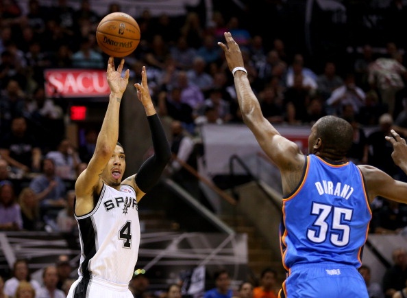Chung ket NBA 2014 mien Tay (G2): Spurs 112-77 Thunder hinh anh