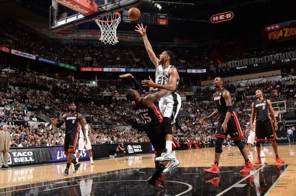 Thang kich tinh Game 2, Heat chiem uu the truoc Spurs hinh anh