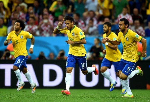 Man nguoc dong an tuong cua Selecao hinh anh