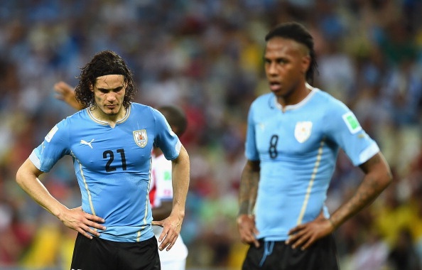 That bai gay soc cua Uruguay truoc Costa Rica hinh anh