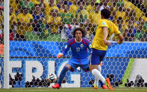 Brazil 0-0 Mexico: Mot minh Ochoa chap tat Selecao hinh anh