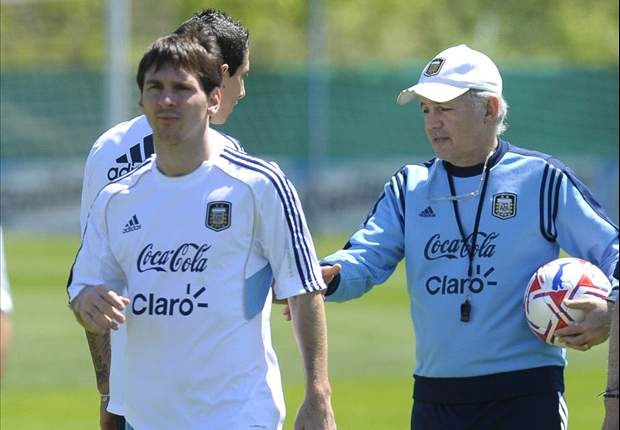 Chieu long Messi, HLV Sabella se de Argentina da 4-3-3 hinh anh