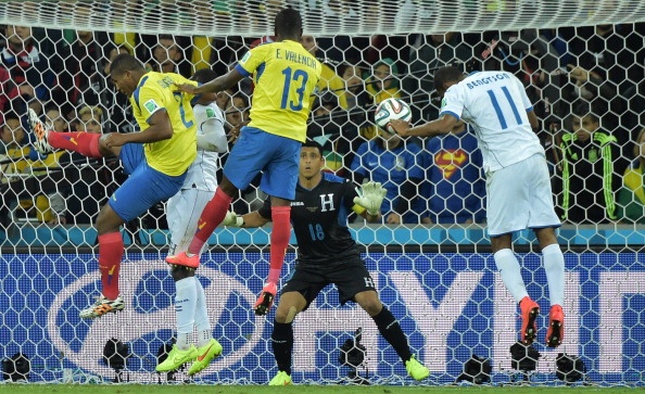 Enner Valencia toa sang, Ecuador nguoc dong danh bai Honduras hinh anh