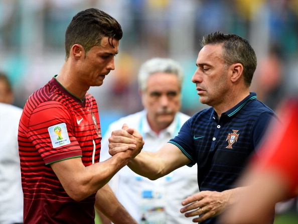 HLV Paulo Bento phan tran viec khong de Ronaldo da cam hinh anh