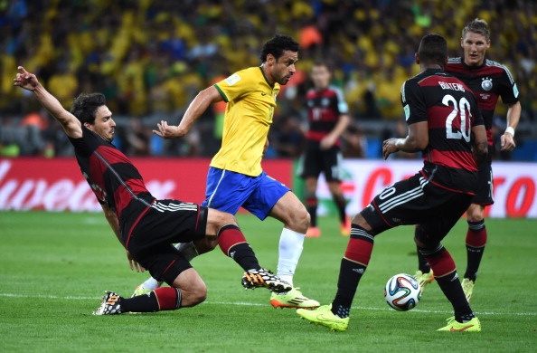 Hummels: Tuyen Duc da nuong tay voi Brazil trong hiep 2 hinh anh