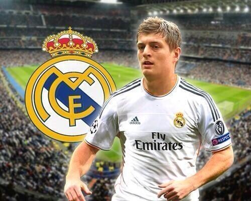 Doi hinh ly tuong voi nhan to moi Kroos cua Real mua toi hinh anh