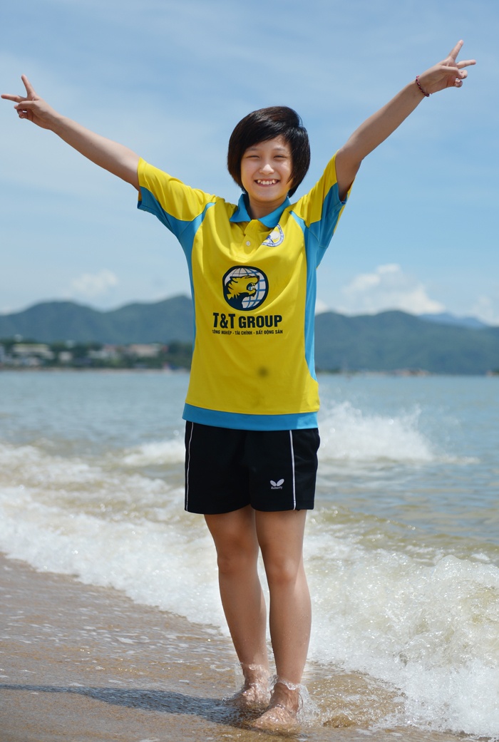 Tập luyện tại đội tuyển Quân Đội đến năm 2011 thì Phương Linh được Huấn luận viên Vũ Mạnh Cường chiêu mộ về CLB bóng bàn Hà Nội T&T