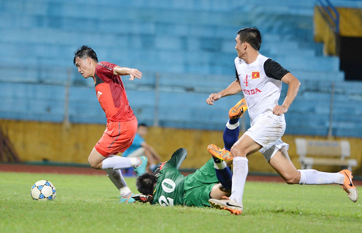 Phút 87 của trận đấu, Công Vinh tự mình ghi bàn thắng ấn định tỷ số 3-1 cho đội tuyển Việt Nam