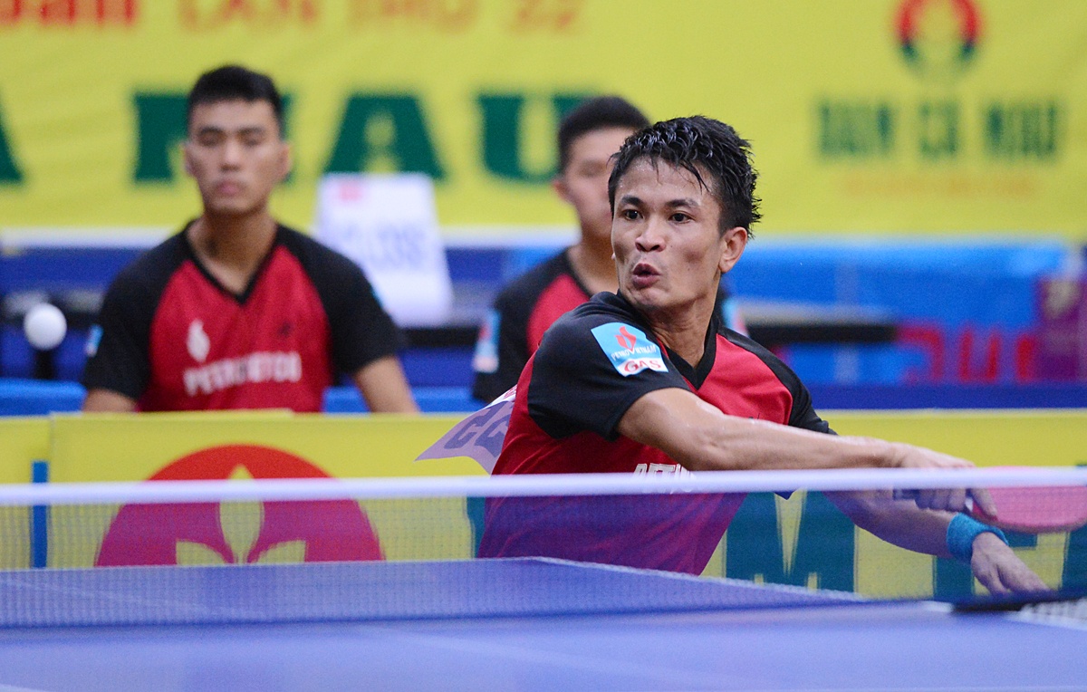 Tại trận mở màn tay vợt Nguyễn Thành Luân của Petrosetco TP Hồ Chính Minh đã phải gác vợt trước Tuấn Quỳnh với tỷ số 3-1