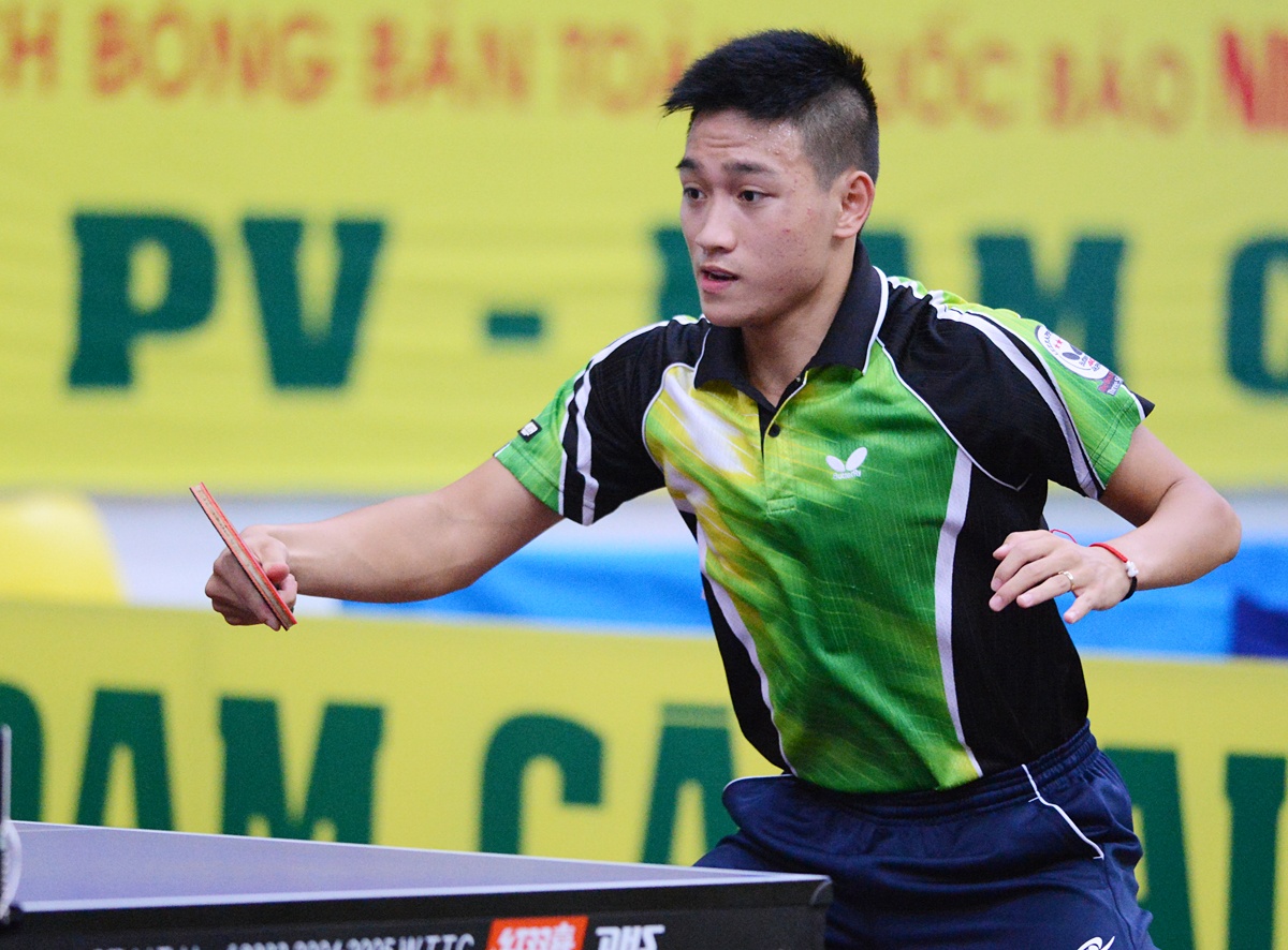 Nguyễn Anh Tú là vận động viên trẻ nhiều triển vọng của đội Hà Nội, tay vợt nằm trong thành phần đội tuyển Quốc Gia đã tỏa sáng ở trận đấu quyết định đưa Hà Nội lên ngôi vô địch sau nhiều năm vắng bóng