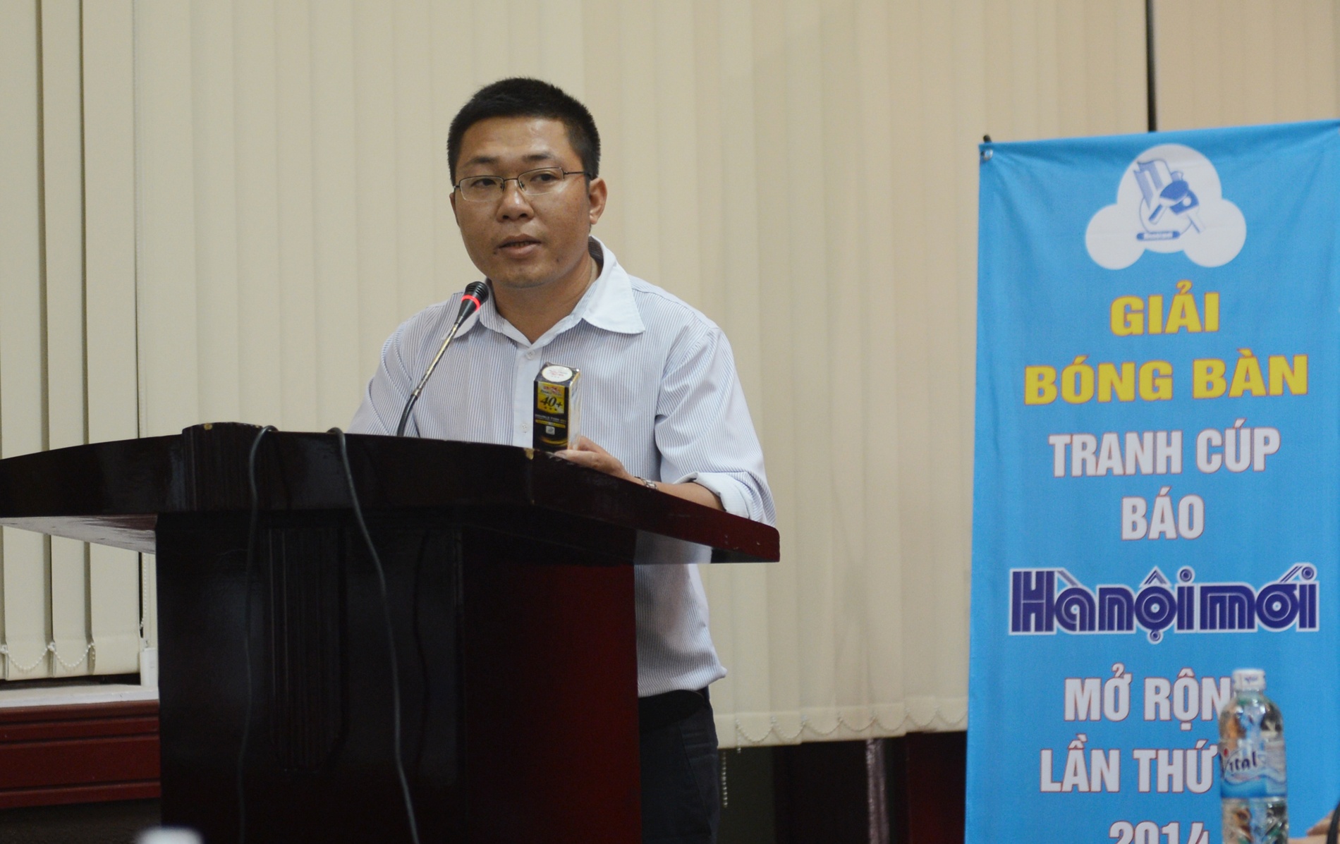 Ông Lê Đình Quyết - Đại diện thương hiệu Song Ngư, nhà tài trợ chính cho giải phát biểu ý kiến.