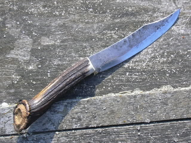 Thanh nien dam nhieu nguoi tren pho tai Trung Quoc hinh anh