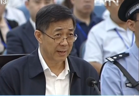 Bac Hy Lai ke chuyen 'canh tay phai' to tinh voi vo hinh anh