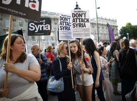 Chi 25% dan Anh ung ho quan doi ban ten lua vao Syria hinh anh