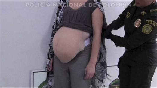 Phat hien 'bao thai' chua 2 kg cocaine hinh anh