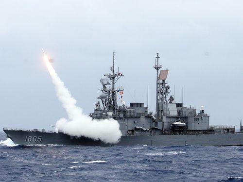 Dai Loan tap tran gia dinh ban may bay Trung Quoc dai luc hinh anh