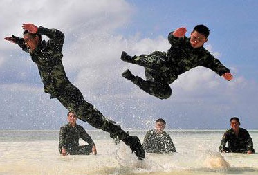 Quan doi Trung Quoc tut hau it nhat 20 nam so voi My hinh anh