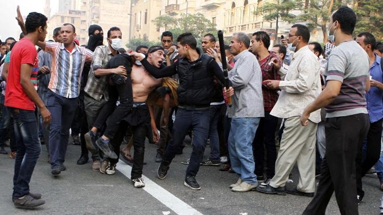 Bao loan bung phat tai Ai Cap, hon 50 nguoi chet hinh anh