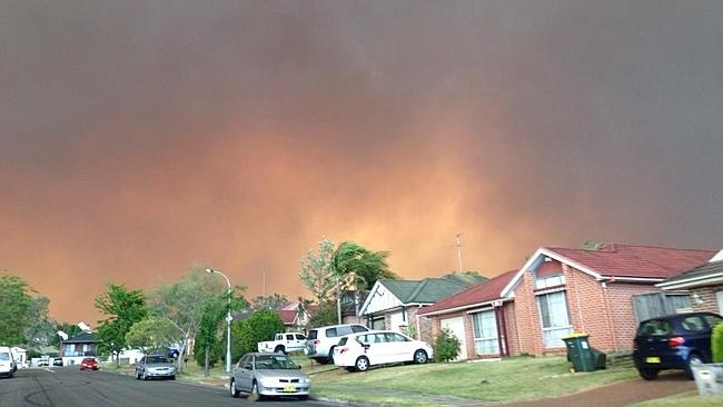 Bau troi toi sam vi bien lua tai Australia hinh anh