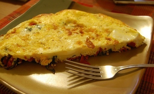 Vo, chong nen an nhieu trung va chocolate de tin nhau hon hinh anh