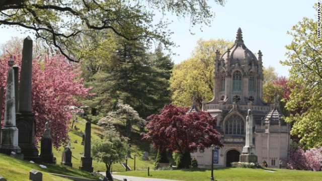 10 thanh dia cho nguoi chet hinh anh