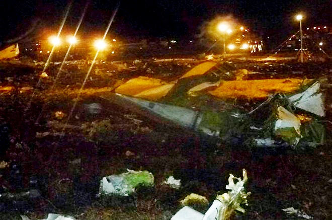 May bay Nga phat no, toan bo hanh khach tu nan hinh anh