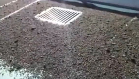 Nui lua doi mua bui, da xuong cac thanh pho hinh anh