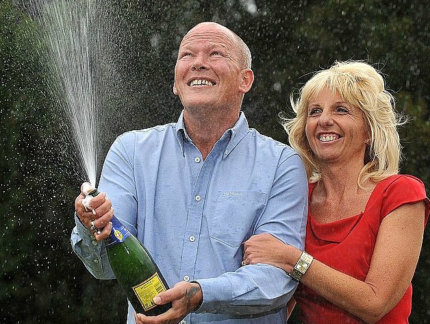 Hang loat nguoi trung doc dac tan vo hon nhan hinh anh