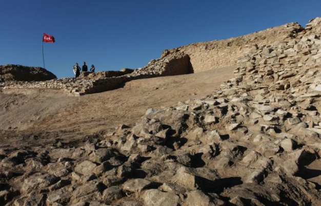 Phat hien hon 80 hop so thieu nu trong mo tap the hinh anh