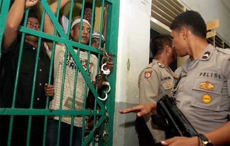 Thai Lan bi mat ban nguoi ti nan cho bon buon nguoi hinh anh