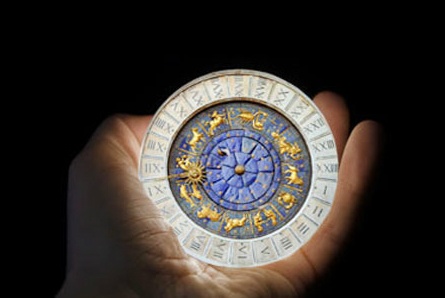 Nguoi tin vao tu vi de sa nga hinh anh