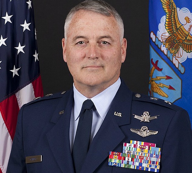 Tuong khong quan My mat chuc vi say ruou va gap gai hinh anh