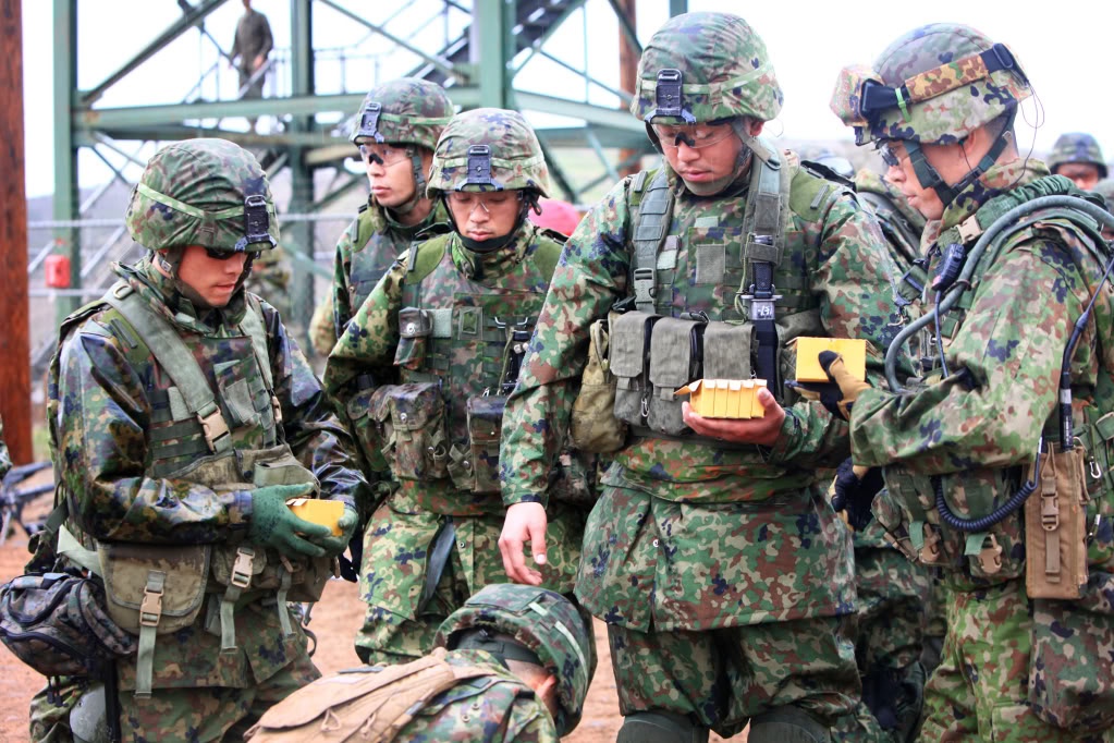 Trung Quoc lo vi Nhat tang ngan sach quan su hinh anh