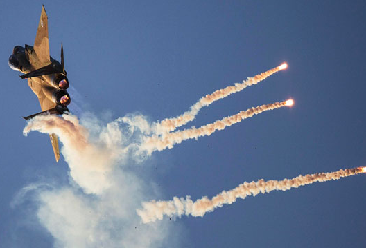 Le tot nghiep tren khong cua phi cong Israel hinh anh