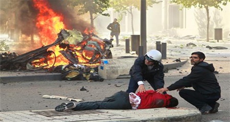 Chet tham vi vo tinh chup anh gan xe bom hinh anh