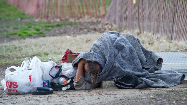 Phap bat nghi pham uong mau nguoi hinh anh