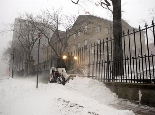 Dan Canada xon xao vi nhung tieng no trong dot lanh ky luc hinh anh