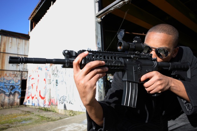 Su that it nguoi biet ve cac cong ty linh danh thue hinh anh