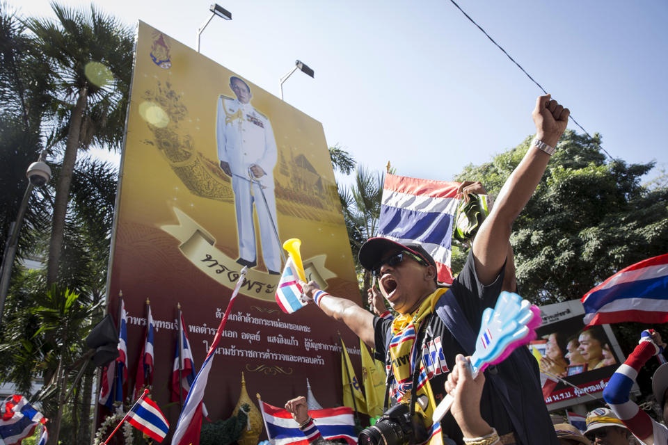 Thu tuong Thai muon thao luan ve hoan bau cu hinh anh