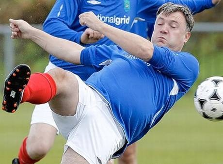 BBC minh hoa bai bao bang bung phe cua bo truong hinh anh