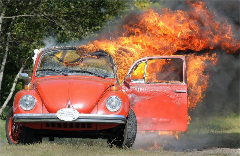 Ke say ruou dot xe hoi de suoi am hinh anh