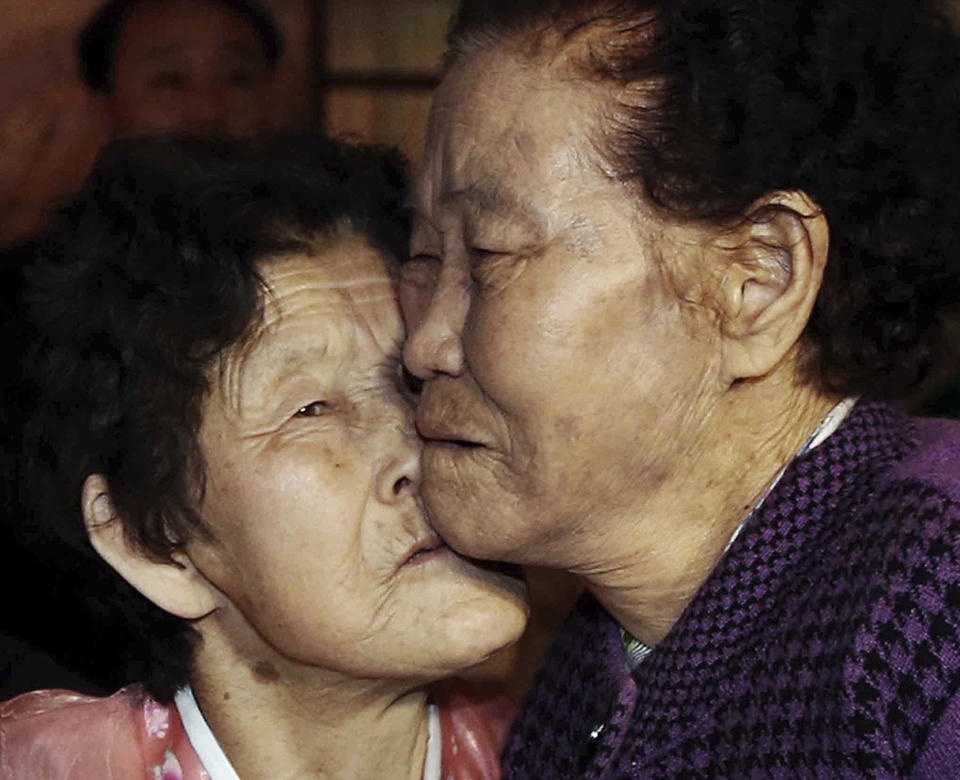 Cuoc chia tay dam nuoc mat cua nguoi dan Han - Trieu hinh anh