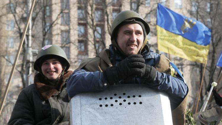 Luc luong quan doi Nga gan Ukraina sap tap tran hinh anh