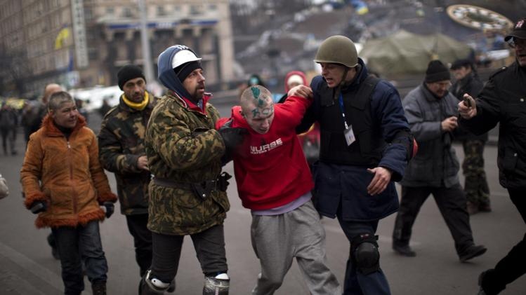 Sap vo no, Ukraina ngong hau bao cua chau Au hinh anh