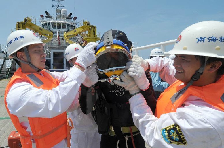 25 nuoc tham gia chien dich tim may bay Malaysia hinh anh