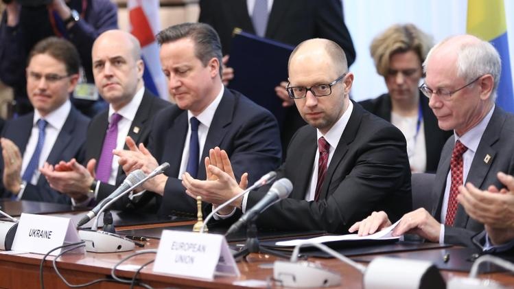 Ukraina tien gan hon toi vong tay cua Lien minh chau Au hinh anh