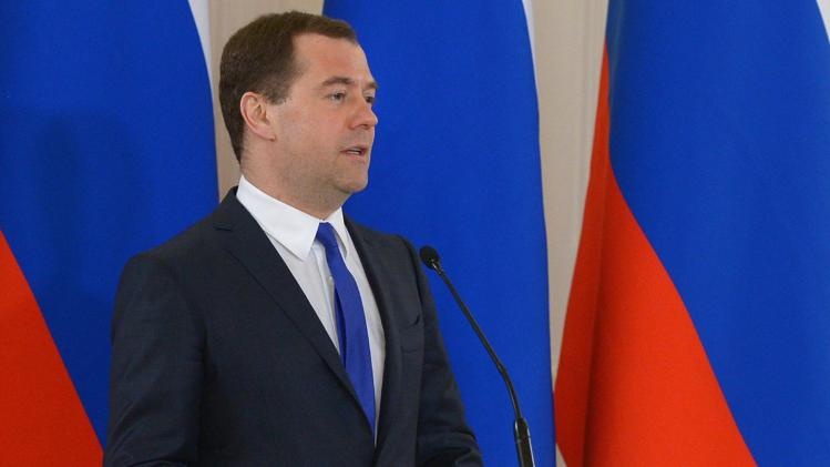 Nga doi Ukraina tra 11 ty USD hinh anh