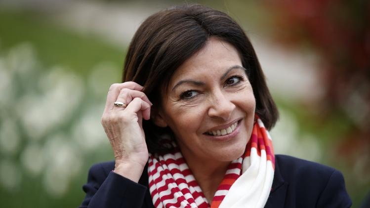 Dung nhan tuoi tan cua nu Thi truong Paris dau tien hinh anh