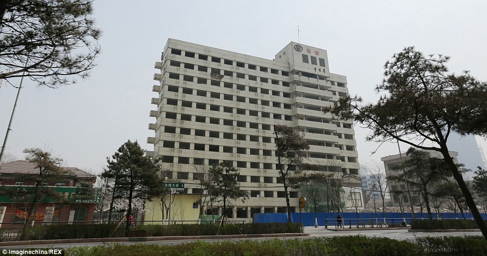  Tuy nhiên, người ta sẽ phá hủy phần còn lại trong tuần này.